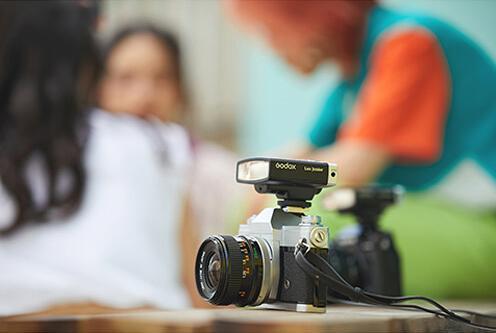 Image du produit Godox Lux Junior (Flash à monter, Sony, Fujifilm, Canon, Nikon, Olympus)