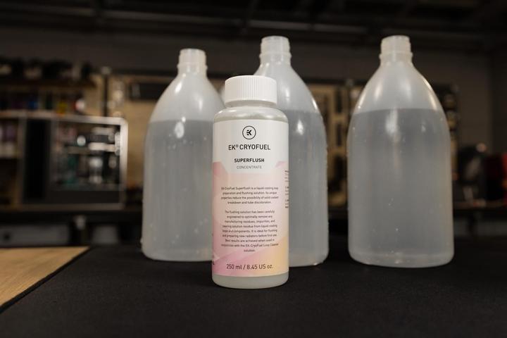 Image du produit EKWB EK Waterblocks EK-CryoFuel Loop Cleaner + Superflush concentré (250 ml, Concentré)