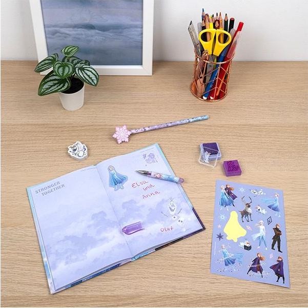 Actual product image Undercover Frozen creative notebook set