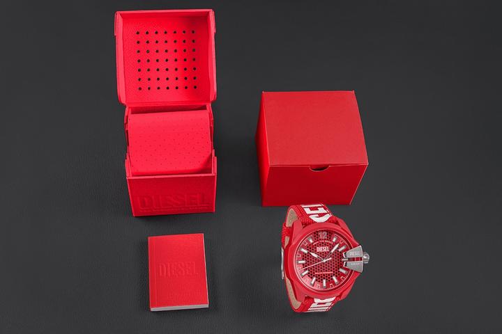 Actual product image Diesel Baby Chief Solar (Analogue wristwatch, 43 mm)