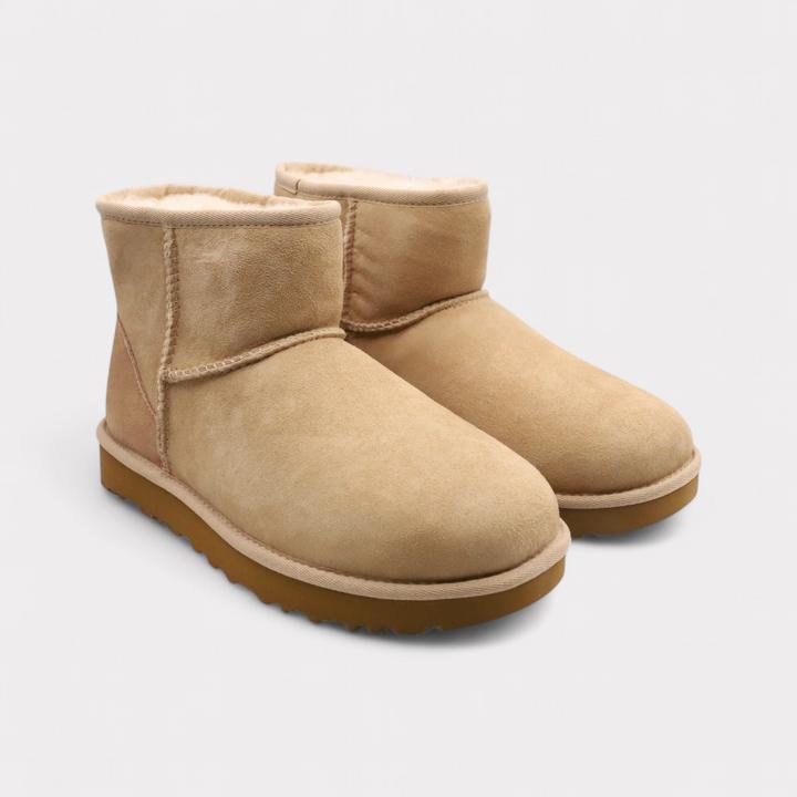 Actual product image Ugg Classic Mini II (38)
