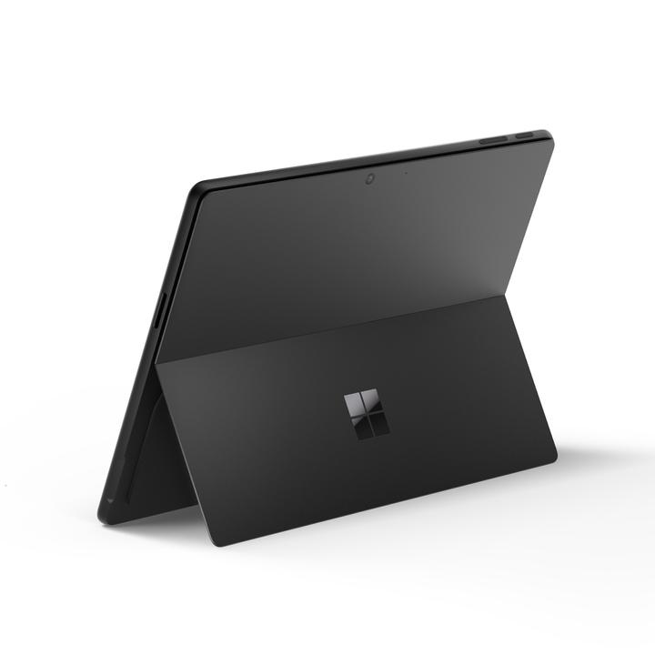 Actual product image Microsoft Surface Pro – Copilot+ PC (mit Netzteil) – 11. Edition (13", Snapdragon X Plus X1P-64-100, 16 GB, 512 GB, Without keyboard layout)