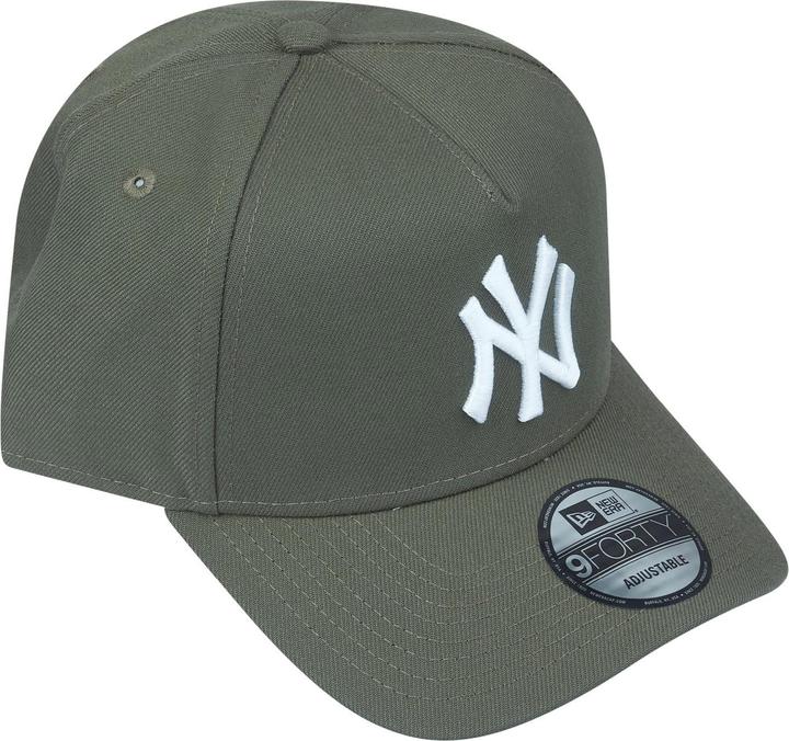 Actual product image New Era 9Forty Snapback Trucker Cap - New York Yankees olive