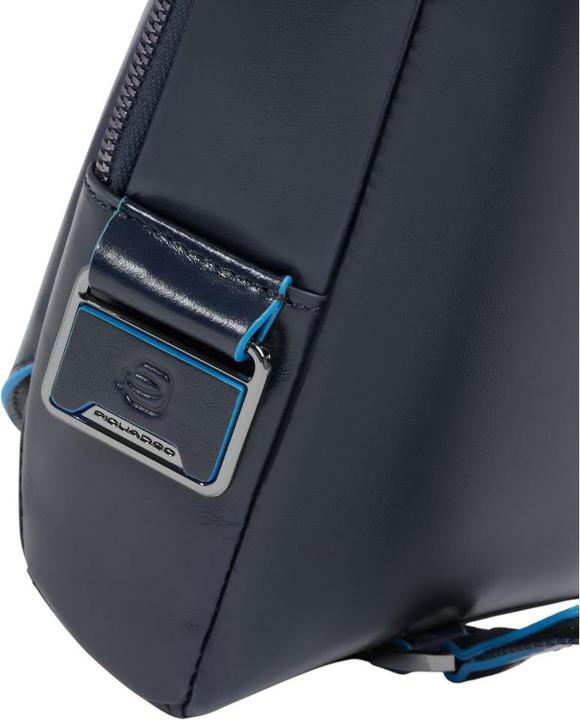 Actual product image Piquadro Blue Square - Schultertasche