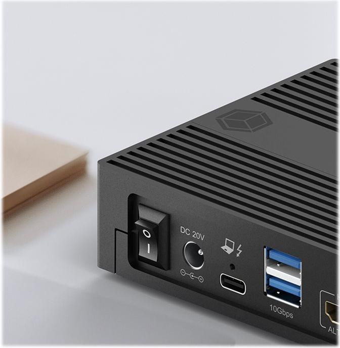 Actual product image Icy Box IB-DK2246AC (USB-C, 14 Ports)