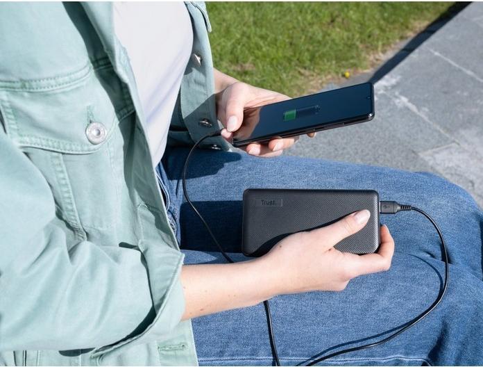 Actual product image Trust Primo (20000 mAh, 15 W, 74 Wh)
