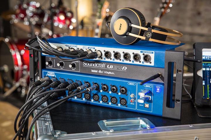 Actual product image Soundcraft Ui24R (Studio- and Livemixer)
