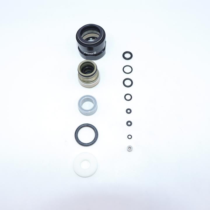Actual product image RockShox Service Kit Reverb B1