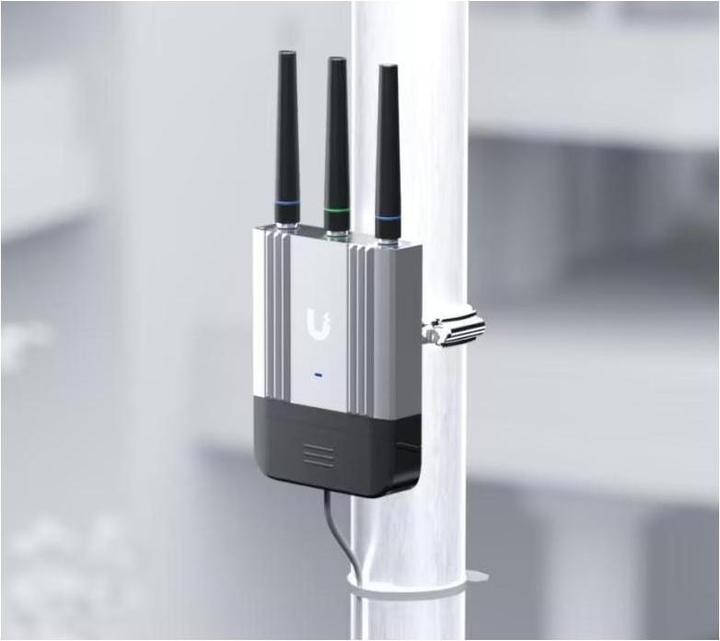Produktbild Ubiquiti UMR-Industrial