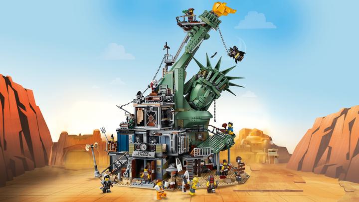 Produktbild LEGO Willkommen in Apokalypstadt! (70840, LEGO Seltene Sets)