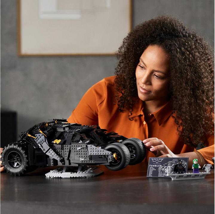 Image du produit LEGO Batmobile Tumbler (76240, LEGO DC, LEGO difficiles à trouver)