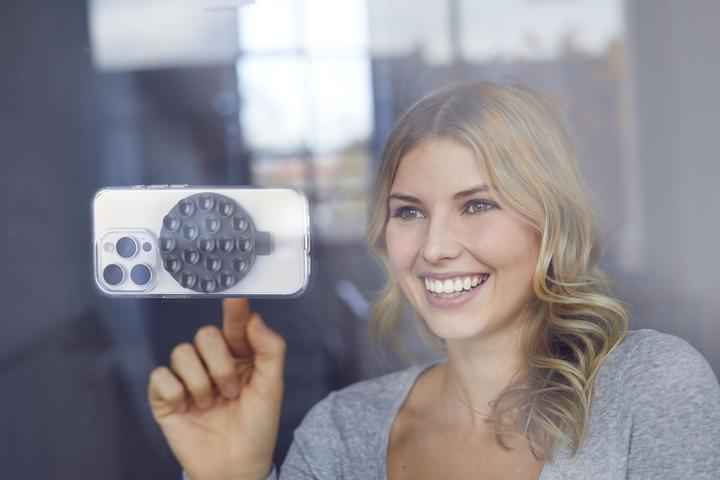Actual product image Cellularline Bubble Selfie