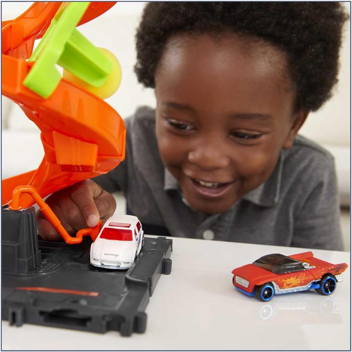 Actual product image Hot Wheels HW City Mega Tower Car Wash