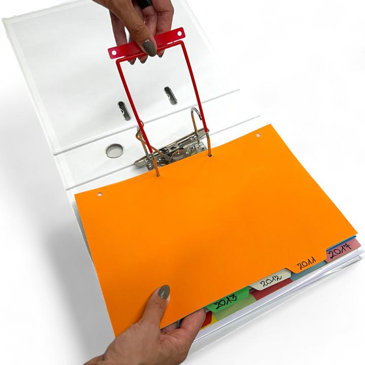 Actual product image D-Clip Bundling hanger with label
