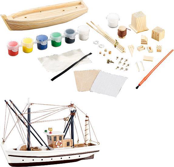 Produktbild Playtastic 3er-Set Schiff-Bausätze Fischkutter, Flaggschiff & Schlepper, aus Holz