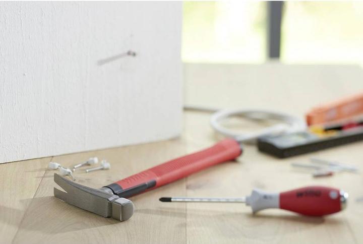 Actual product image Wiha Electrician Hammer (300 g)