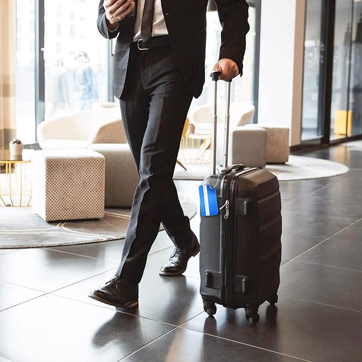 Actual product image Noya Aluminium Kofferanhänger Gepäck-Etiketten Luggage Tag mit Adressschild - Bunt 8er Set (Locks & Trailers)