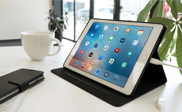 Actual product image Mobiparts Classic Folio Case Apple iPad Mini 4/ Mini (2019) Black (IPad Mini 4)
