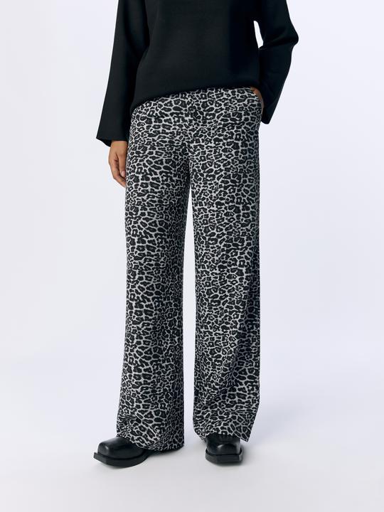 Actual product image Object Leoprint trousers with wide leg (36)