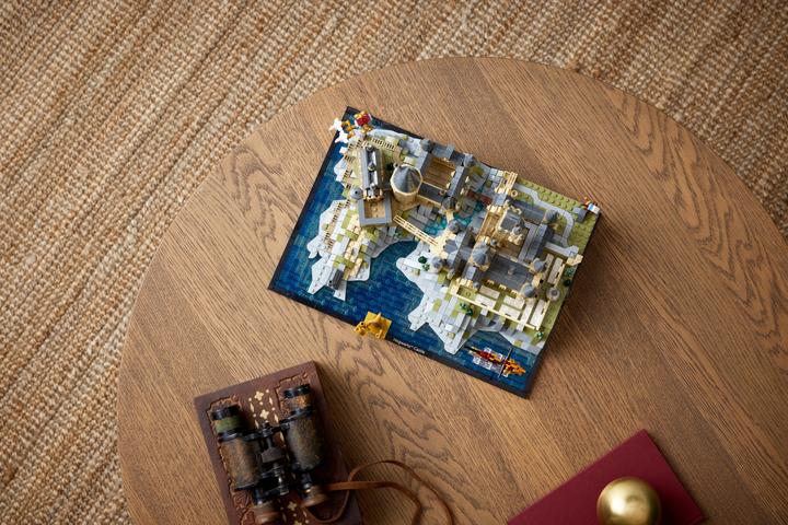 Actual product image LEGO Hogwarts Castle and Grounds (76419, LEGO Harry Potter)