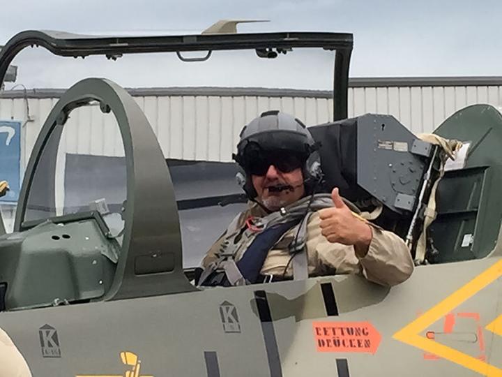 Produktbild Smartbox Fliegen Sie 30 Minuten lang einen L-39 Albatros Kampfjet und erleben Sie Abenteuer pur (1 Pers.)