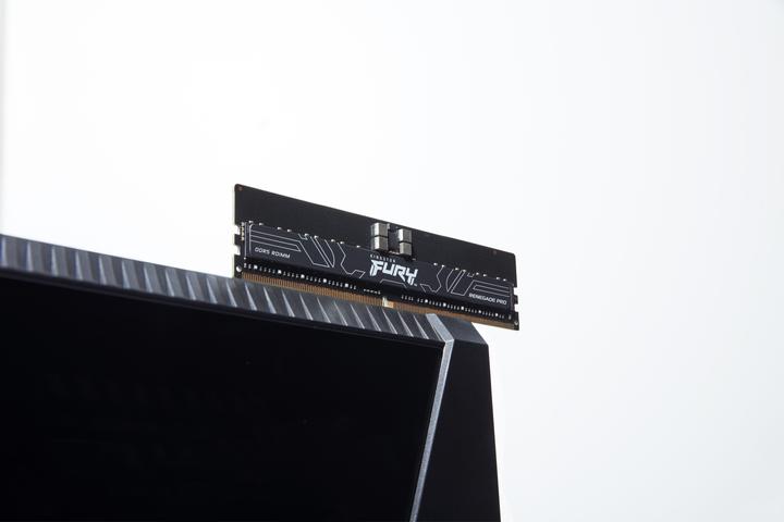 Produktbild Kingston 64GB 6000MT/s DDR5 ECC Reg CL32 DIMM Kit of 4 FURY Renegade Pro EXPO (4 x 16GB, 6000 MHz, DDR5-RAM, R-DIMM)