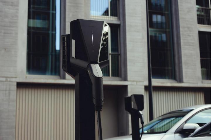 Produktbild Easee Ladestation Charge Max Schwarz, Schnittstellen: WLAN (Typ 2, 22 kW, 32 A)