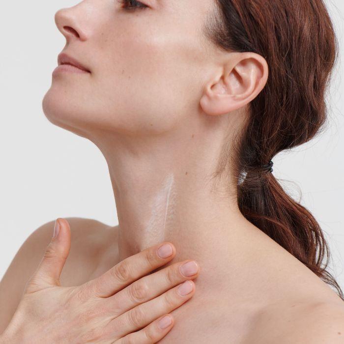 Immagine prodotto Dr. Hauschka Crema rigenerante per collo e décolleté (40 ml, Crema da giorno)