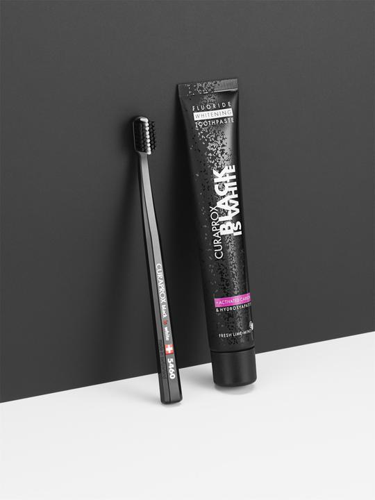 Immagine prodotto Curaprox Il nero è bianco (90 ml)