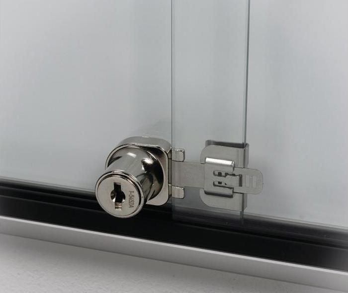 Produktbild Wsm Schiebetürschaukasten 18 x DIN A4 B1350xH1050mm Rahmen eckig für Innenbereich
