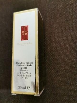 Produktbild Elizabeth Arden Flawless Finish Perfectly Satin Makeup 01 Alabaster 30ml (01 Alabaster)
