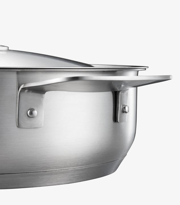 Actual product image Fiskars All Steel Roaster with lid, 28cm (28 cm, Casserole + Stewpot, Stainless steel)
