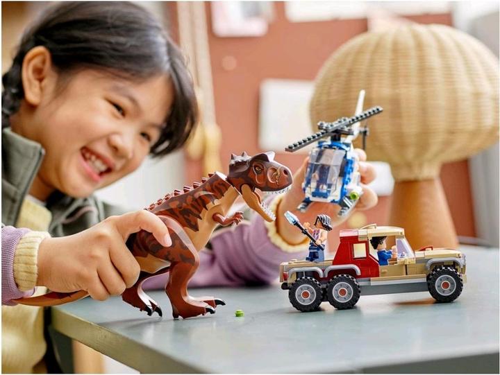 Produktbild LEGO Verfolgung des Carnotaurus (76941, LEGO Jurassic World)