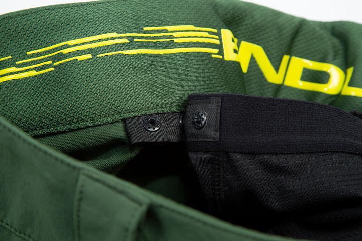 Actual product image Endura SingleTrack Trousers II (L)