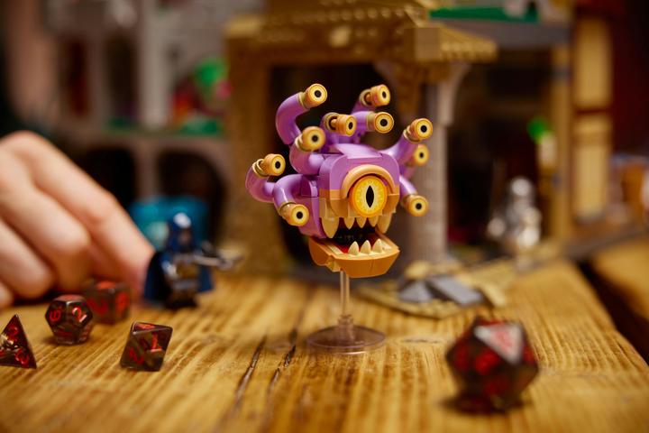 Image du produit LEGO 21348 Dungeons & Dragons : La Saga du Dragon Rouge (21348, LEGO Ideas, LEGO difficiles à trouver)