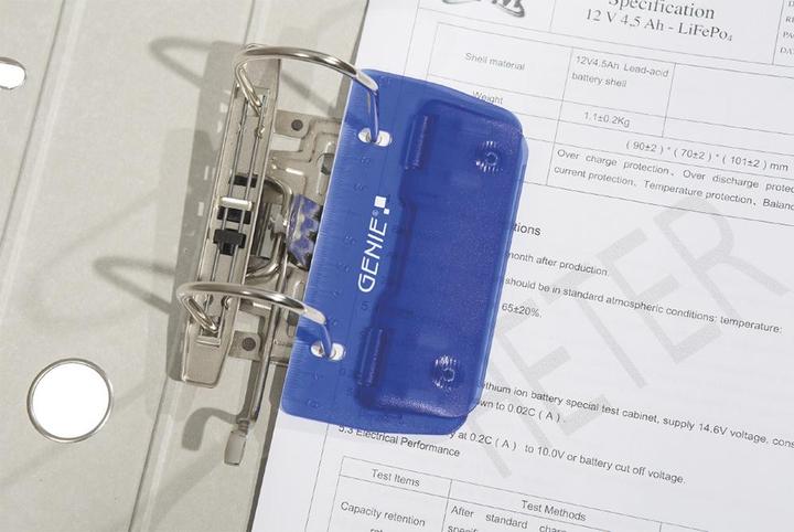 Produktbild Genie PP-2 2fach Locher (zum Abheften, Metallstanzen, mit integrierten 12 cm Lineal) blau