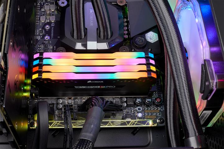 Produktbild Corsair DDR4 C16, 288-pin, Intel XMP 2.0 (4 x 32GB, 3200 MHz, DDR4-RAM, DIMM)