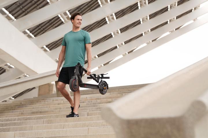 Produktbild Xiaomi Pro 2 (20 km/h, 45 km, 300 W)