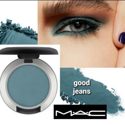 Produktbild MAC Cosmetics Powder Kiss Soft Matte Eye Shadow (Good Jeans)