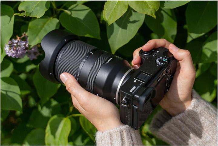 Immagine prodotto Tamron 18-300mm f/3.5-6.3 Di III-A VC VXD, Sony E (Sony E, APS-C / DX)