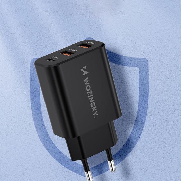 Actual product image Wozinsky Åadowarka sieciowa CWCUCB 30W USB-C / 2 x USB-A - czarny (30 W)