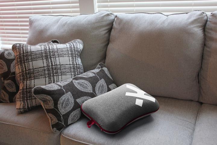 Image du produit Peter Jäckel SKROSS Mini Oreiller de voyage gris (Coussins de voyage)