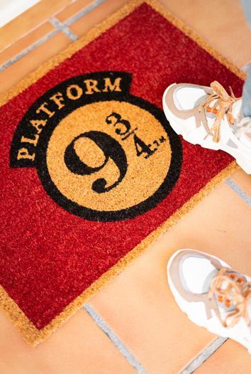 Actual product image Pyramide Doormat: Harry Potter Platform 9 3/4 (40x60cm) (40 x 60 cm)