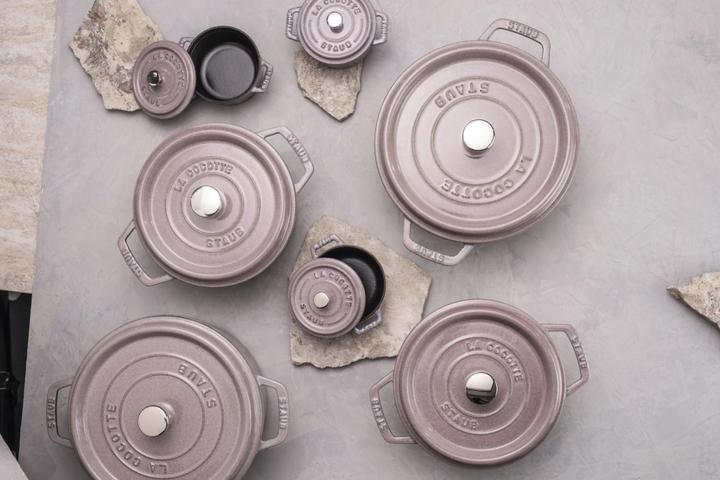 Actual product image Staub Cocotte (22 cm, Casserole + Stewpot, Cast iron)
