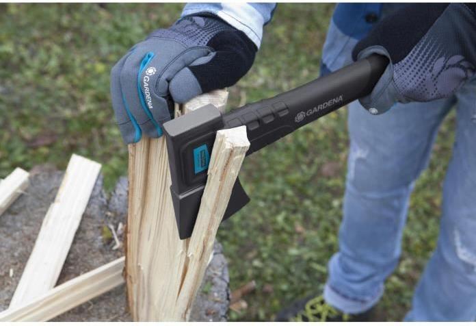 Actual product image Gardena Universal axe 900 B
