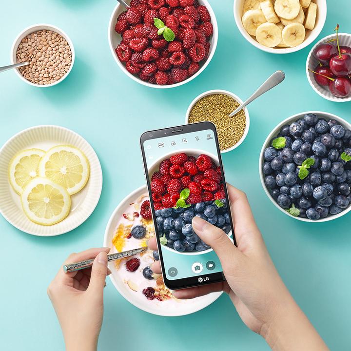 Image du produit LG Q6 (32 Go, Astro Noir, 5.50", SIM simple, 13 Mpx, 4G)