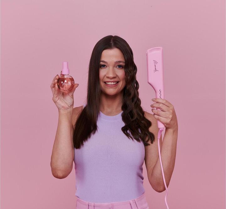 Actual product image Mermade The new Double Waver by Hair embodies the philosophy "less is more". With its inn