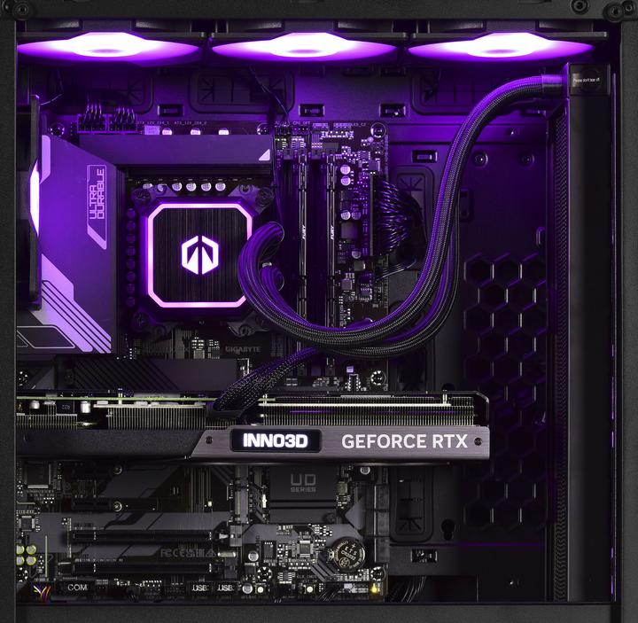 Produktbild Actina 5901443329183 PC Midi Tower Intel?? Core??? i7 i7-13700KF DDR5-SDRAM SSD AMD Radeon RX 7900 XTX (Intel Core i7-13700KF, 64 GB, 2000 GB, Radeon RX 7900 XTX)