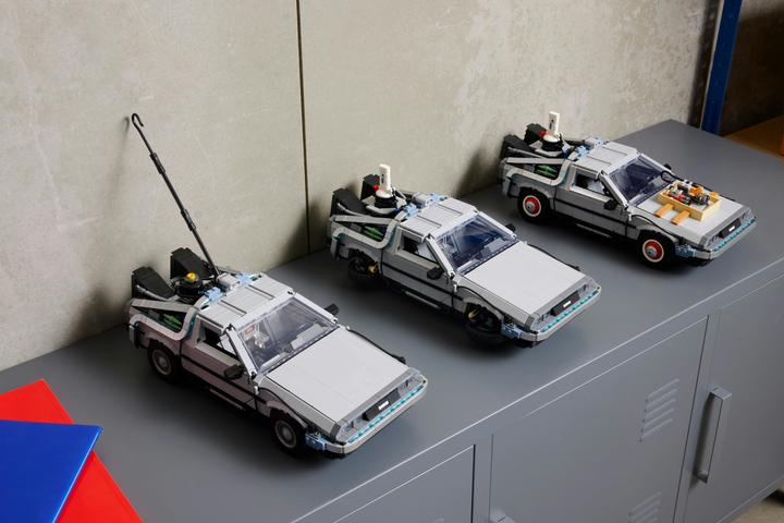 Produktbild LEGO Zeitmaschine aus Zurück in die Zukunft (10300, LEGO Icons, LEGO Seltene Sets)