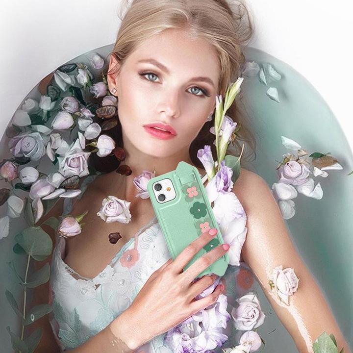 Actual product image Kingxbar The Sweet Series case is decorated with original Swarovski crystals for the iPhone 12 Pro (Apple iPhone 12)
